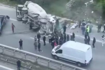 Ümraniye’de araca çarpan beton mikseri devrildi: 1 yaralı