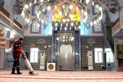 Ümraniye’de camiler bayrama hazır