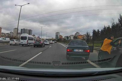 Ümraniye’de makas atan sürücü dehşet saçtı: Araçtan indi, şoföre tokat attı