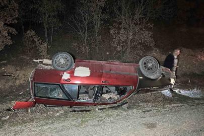 Uşak’ta iki otomobil çarpıştı: 2’si çocuk 5 yaralı