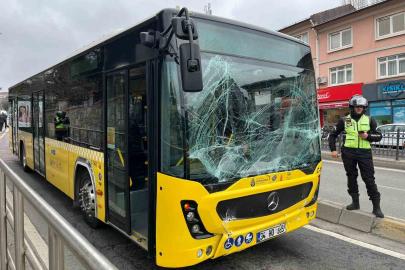 Üsküdar’da iki İETT otobüsü çarpıştı