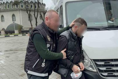 Uyuşturucu satarken suçüstü yakalandı