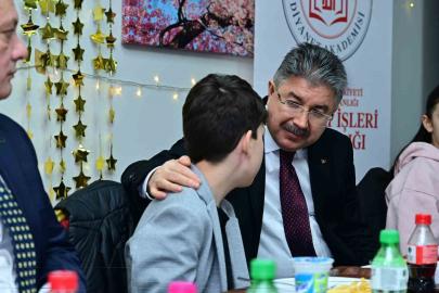 Vali Yılmaz, öksüz ve yetim çocuklarla iftar yaptı