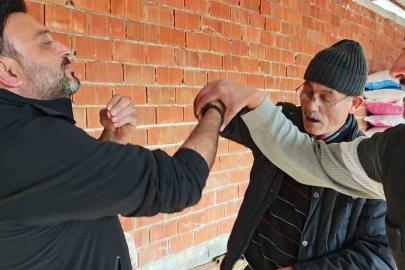 Vatandaşın çiftlik sahibi ile kurban pazarlığı renkli görüntüler oluşturdu