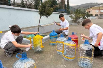 Yemek artıkları sokak hayvanları için mamaya dönüşüyor