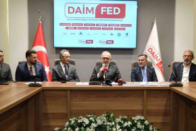 Yenişehirlioğlu: "Sırtlanların savaştığı bir dönemdeyiz"