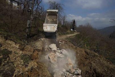 Yığışlarla meydana gelen heyelanla anında müdahale