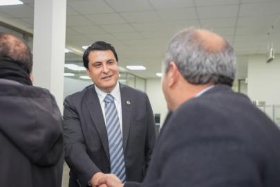 Yılmaz, belediye çalışanlarıyla bayramlaştı