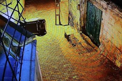 Yokuşu çıkamayan elektrikli bisiklet devrildi