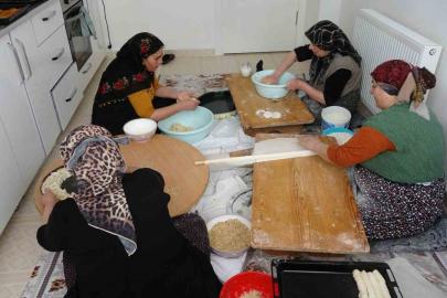 Yozgatlı kadınlar bir araya geliyor, bayram sofraları imece usulü tatlanıyor