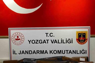 Yozgat’ta evden cephanelik çıktı, çok sayıda tüfek ve tabanca ele geçirildi