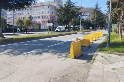 15 Temmuz akşamından kalma beton bloklar kaldırılmayı bekliyor