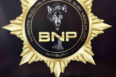 3 kiloya yakın uyuşturucunun Bayburt’a girişi engellendi