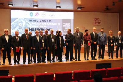 7 farklı ülkeden katılımcıların katkı sunacağı Uluslararası Türkistan’dan Anadolu’ya İrfan Geleneği: Hüseyin Gazi Sempozyumu başladı