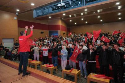 A Milli Takım’ın Kosova galibiyeti üniversite kampüsünde bayram havası estirdi