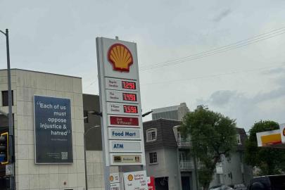 ABD’de benzin fiyatları galon başına 4 doları aştı