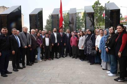 Adana’da ’Şehitlik Anıtı’ dualarla açıldı