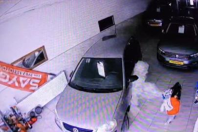 Afacanların yangın tüpüyle oyunu işyeri sahibini korkuttu