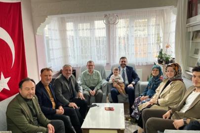 AK Parti heyetinden şehit ailesine ziyaret