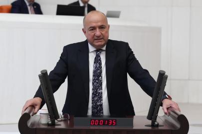 AK Partili Gider’den Özgür Özel’e: "Boş ver sen köprüyü bedava yapmayı. Belediye başkanına talimat ver, suyu bedava da yapmasın, en azından ucuzlatsın"