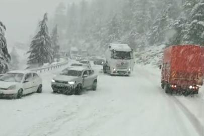 Alacabel’de nisan ayında kar sürprizi, sürücüler zor anlar yaşadı