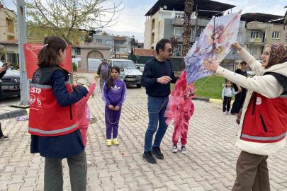 Alaşehir’de Romanlar Günü uçurtma şenliğiyle kutlandı