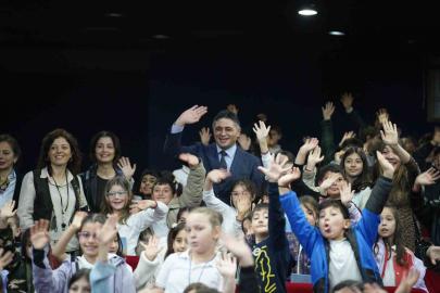 Aliağalı minikler belediye yönetimini yerinde öğrendi