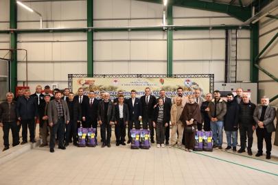 Amasya’da çiftçilere 16 bin kilo yonca tohumu desteği