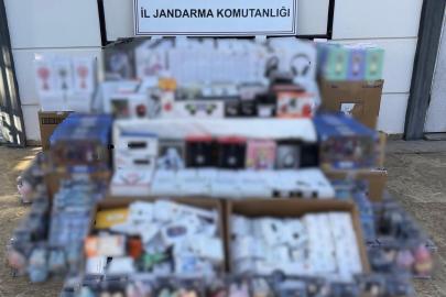 Antalya’da 3,5 milyon liralık kaçak elektronik eşya ve oyuncak ele geçirildi
