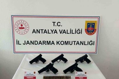 Antalya’da kaçak silah operasyonu