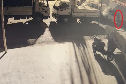 Antalya’da üzerinde anahtarı unutulan biber yüklü kamyonet terk edilmiş halde bulundu