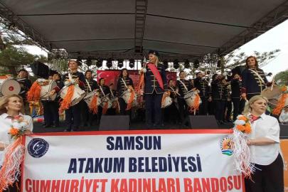 Atakum Cumhuriyet Kadınları Bandosu, festivale damga vurdu