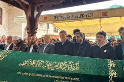 Babadan küçük kızına acı dolu veda: Kızının tabuta sarılarak gözyaşlarına boğuldu