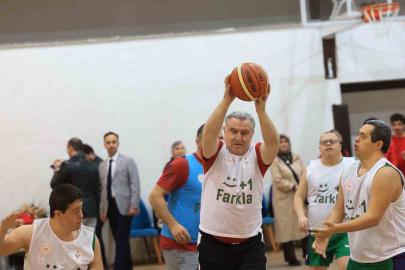 Bakan Bak: "Özel sporcular bizim için çok kıymetli"