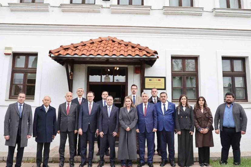 Bakan Bolat’tan Kosova’da KFOR Karargahı’na ziyaret