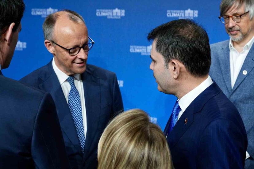 Bakan Kurum, Almanya Başbakanı Merz ile bir araya geldi