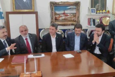 Bakan Yardımcısı Ahmet Aydın Doğu ve Güneydoğu İş Adamları ile bir araya geldi