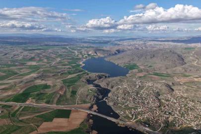 Baraj doldu, tarım arazileri suya doydu: Çiftçi verimli sezon bekliyor
