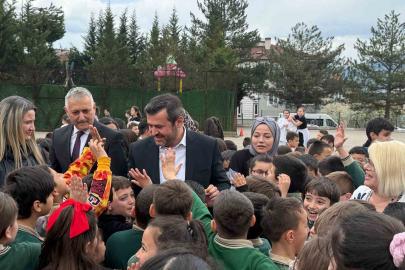 Başkan Çetinkaya, öğrencilerle bir araya geldi