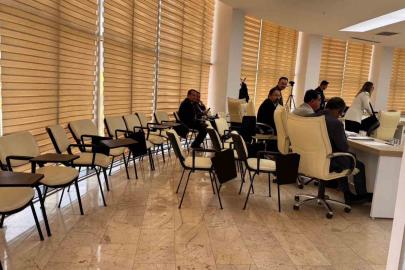 Başkan Subaşı Meclise katılmayınca bazı başkan yardımcılıları ve birim müdürleri koltukları boş kaldı