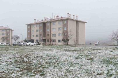 Başkentte kar ve karla karışık yağmur etkili oldu