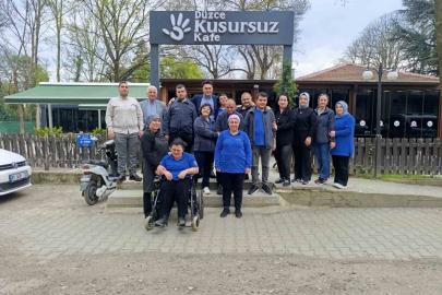 Başsavcı Emre’den engelleri aşan kafeye özel ziyaret