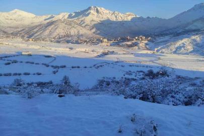 Batman’da nisan ortasında kar sürprizi