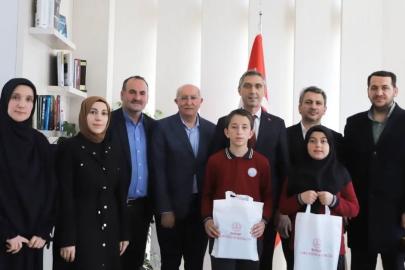 Bayburtlu bölge birincisi öğrenciler ödüllendirildi