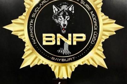 Bayburt’ta alkollü eğlence mekânında satışa hazır uyuşturucu maddeler ele geçirildi