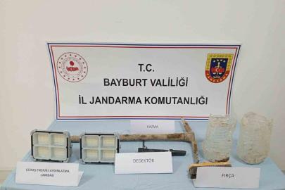 Bayburt’ta sit alanında izinsiz kazı yapan 4 şüpheli yakalandı