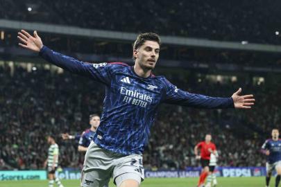 Bayern Münih ve Arsenal avantajı kaptı