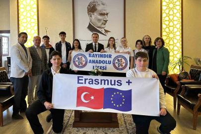 Bayındır Anadolu Lisesi öğrencilerinden Erasmus öncesi anlamlı ziyaret