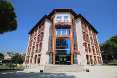 Bayındır’da otomobil ve motosiklet hırsızı yakayı ele verdi