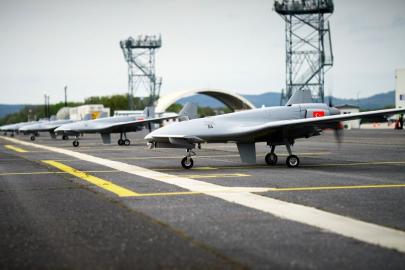 Baykar’ın yeni nesil platformları K2 kamikaze İHA ve Sivrisinek dolanan mühimmat sahaya çıktı